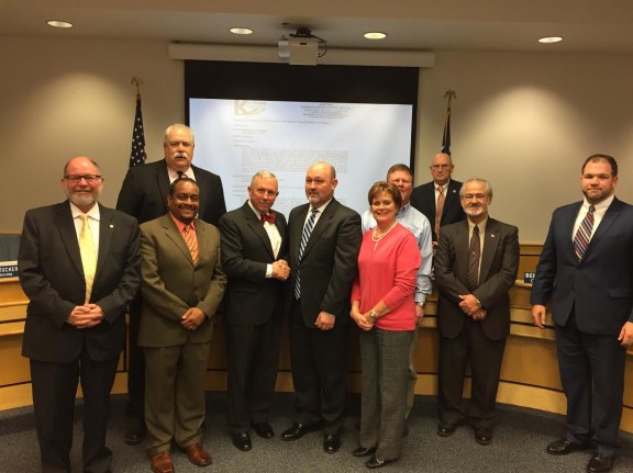 Fairfield Electric Cooperative Awards $290,000 Infrastructure Improvement Grant to Kershaw Countyphoto